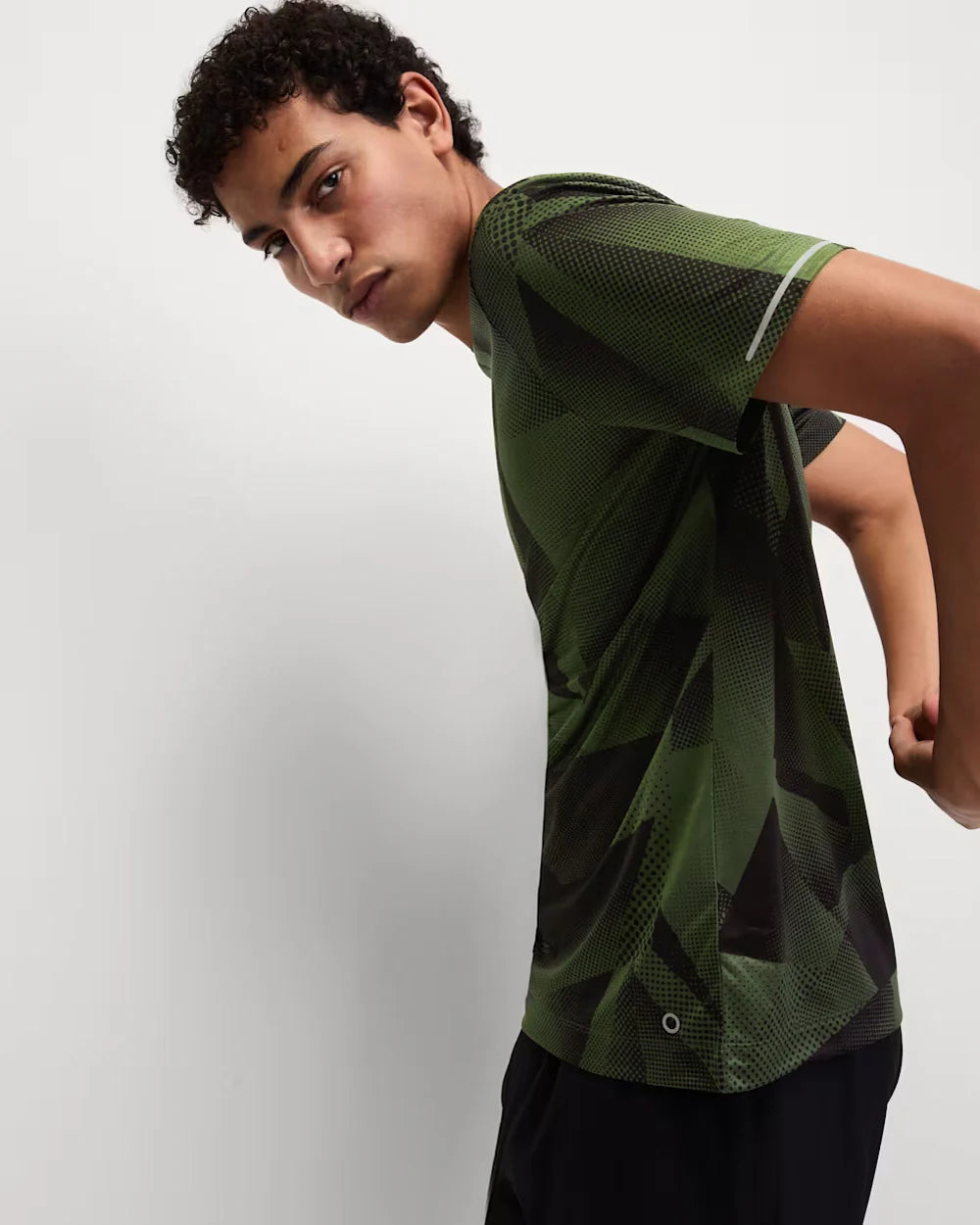 Abstract Motion Performance Shirt (Black&Olive)
